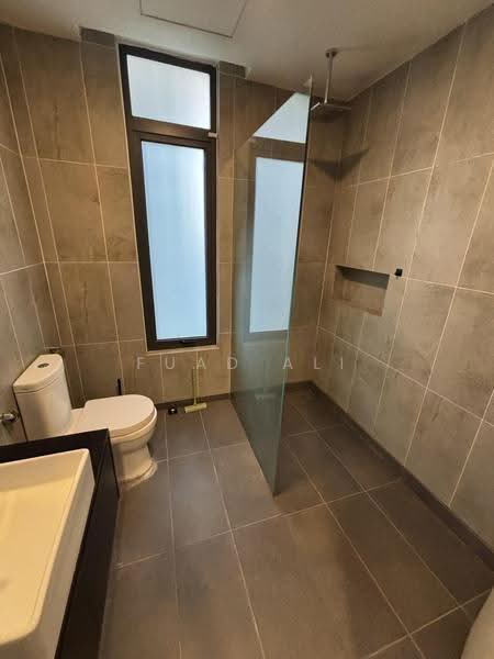 3-storey Terraced House for Sale in Cyber 9 (Cyberjaya) - Fuad Ali - Bathroom - PropertyGuru.com.my