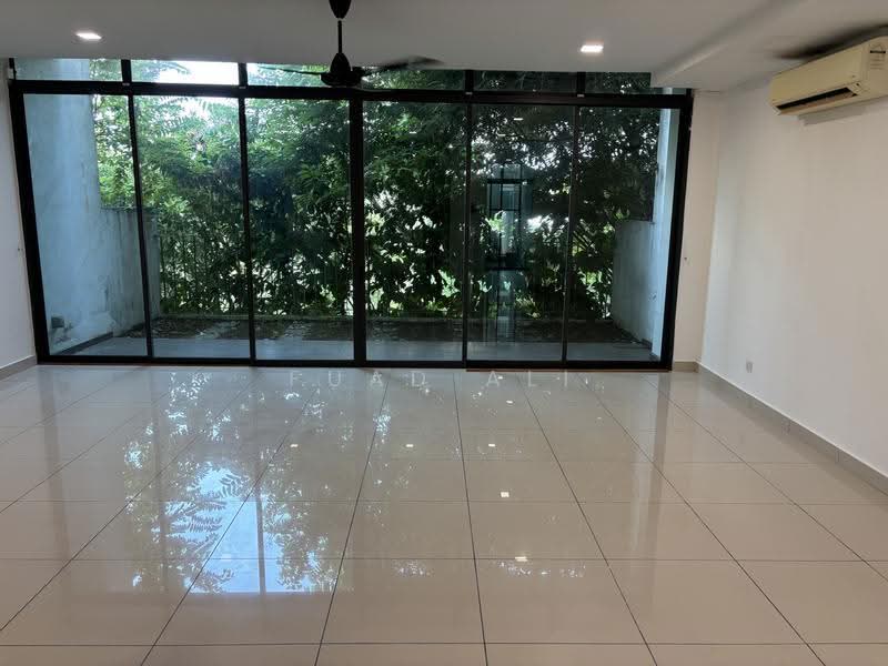 3-storey Terraced House for Sale in Cyber 9 (Cyberjaya) - Fuad Ali - Living Room - PropertyGuru.com.my