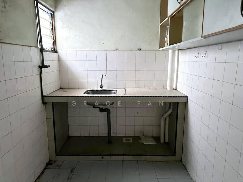 Rumah Flat untuk Dijual di Jalan Haji Manan Flat - Grace Fan - Kitchen - PropertyGuru.com.my