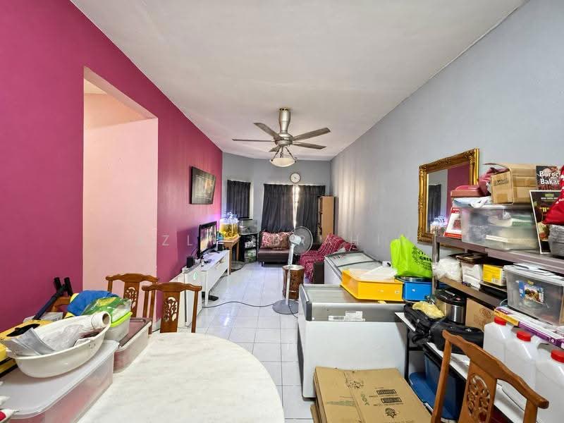 Condominium for Sale at Oakleaf Park - Azli Ibrahim - Living Room - PropertyGuru.com.my