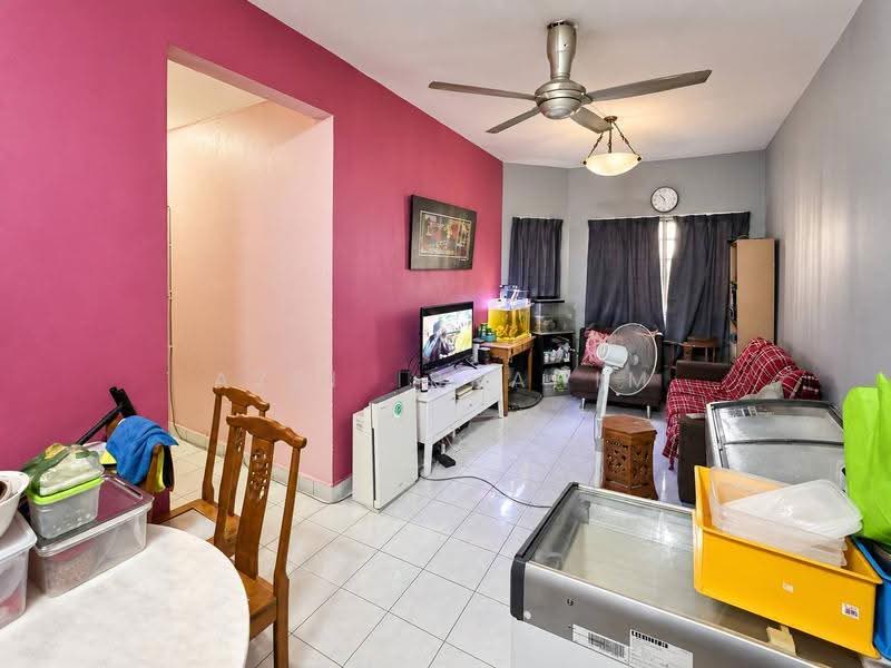 Condominium for Sale at Oakleaf Park - Azli Ibrahim - Living Room - PropertyGuru.com.my