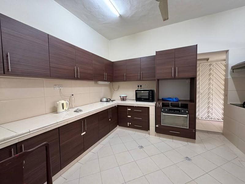 Bungalow House for Rent in Taman TAR (Tun Abdul Razak) (Ampang) - Luqman Ramli - Kitchen - PropertyGuru.com.my