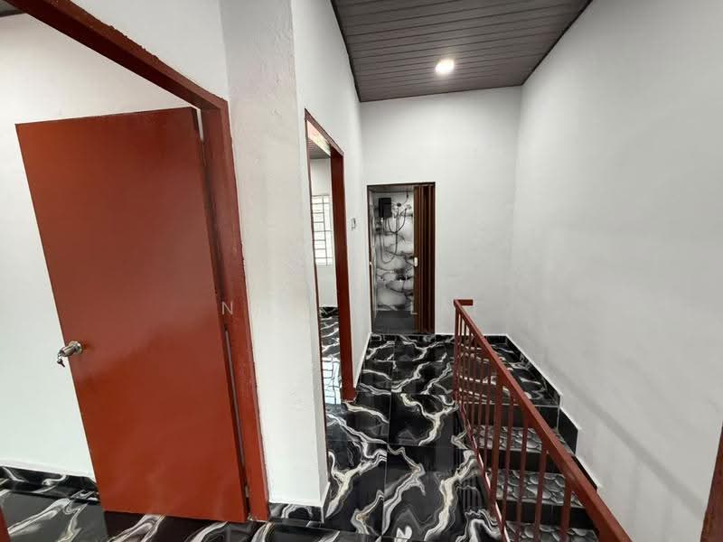 Rumah Teres 2-Tingkat untuk Dijual di Rawang Perdana 1 (Rawang) - Nicky Lai - Corridor - PropertyGuru.com.my