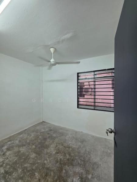 Rumah Flat untuk Dijual di Jalan Haji Manan Flat - Grace Fan - PropertyGuru.com.my