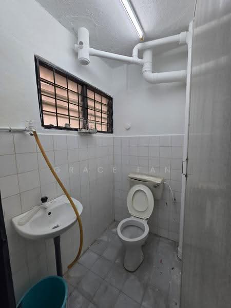 Rumah Flat untuk Dijual di Jalan Haji Manan Flat - Grace Fan - PropertyGuru.com.my
