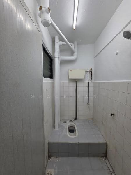 Rumah Flat untuk Dijual di Jalan Haji Manan Flat - Grace Fan - PropertyGuru.com.my