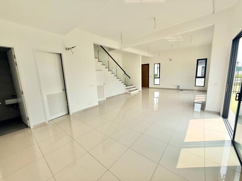 Cluster House for Sale in Telok Panglima Garang (Selangor) - Salawati Busro - Living Room - PropertyGuru.com.my