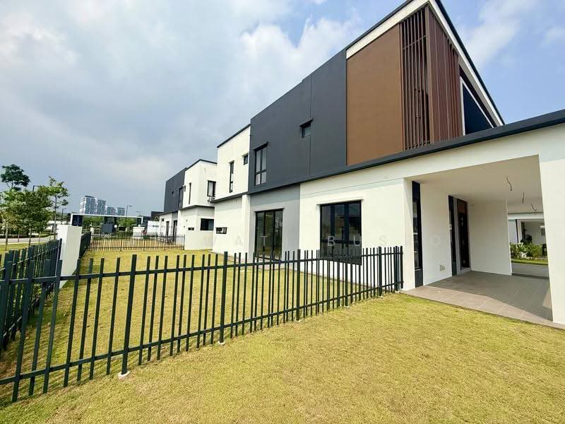 Cluster House for Sale in Telok Panglima Garang (Selangor) - Salawati Busro - Exterior - PropertyGuru.com.my