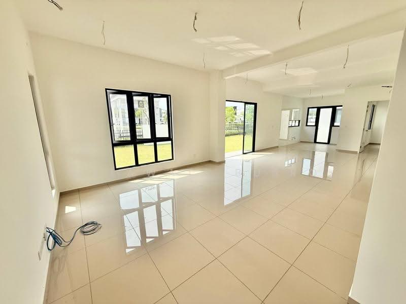 Cluster House for Sale in Telok Panglima Garang (Selangor) - Salawati Busro - Living Room - PropertyGuru.com.my
