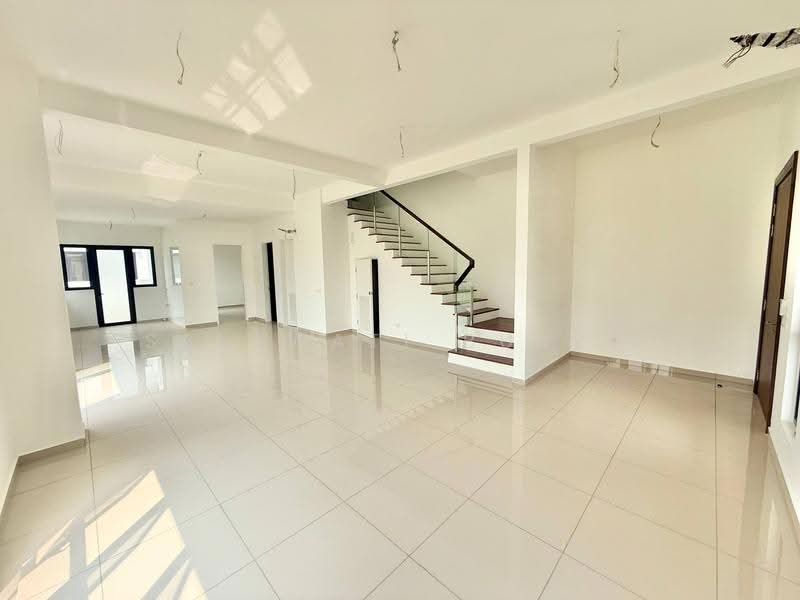 Cluster House for Sale in Telok Panglima Garang (Selangor) - Salawati Busro - Living Room - PropertyGuru.com.my