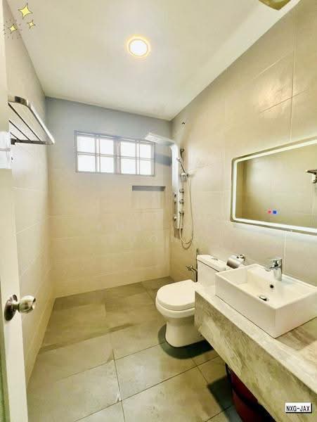 Rumah Teres untuk Dijual di Kota Kemuning (Shah Alam) - Adeline Foong - Bathroom - PropertyGuru.com.my