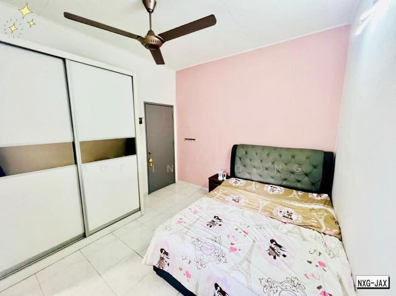 Rumah Teres untuk Dijual di Kota Kemuning (Shah Alam) - Adeline Foong - Bedroom - PropertyGuru.com.my