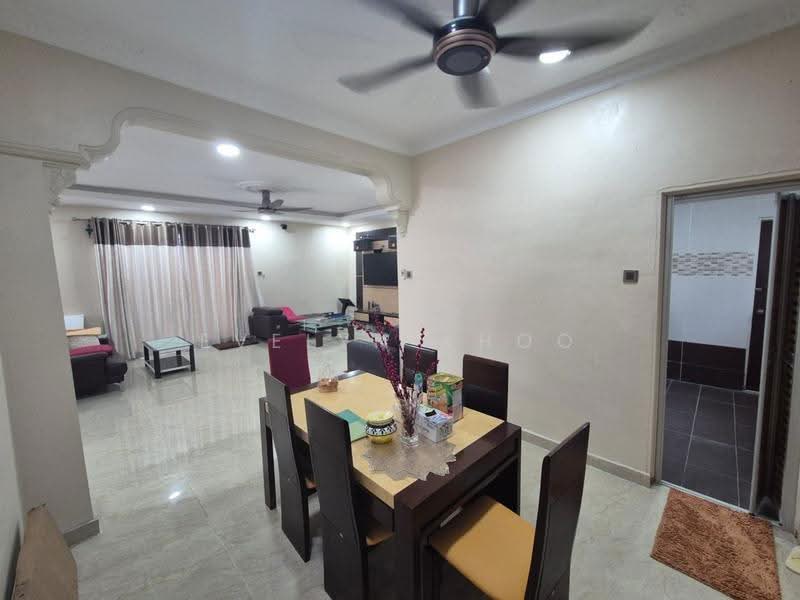 Bungalow House untuk Disewa di Taman Desa Country Homes (Rawang) - Evelyn Khoo - Dining Area - PropertyGuru.com.my