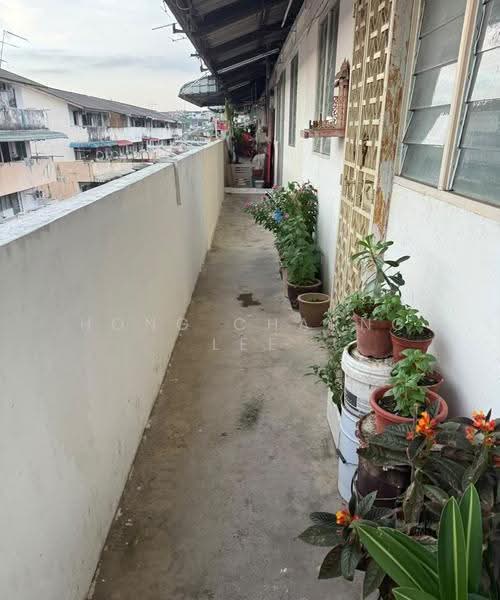 Flat for Rent at Flat Taman Ungku Tun Aminah - Hong Charng Lee - Exterior - PropertyGuru.com.my