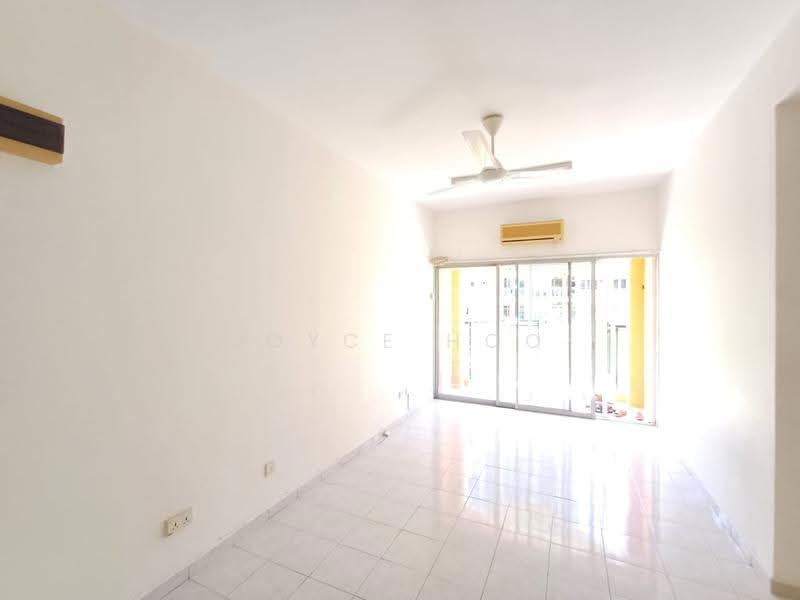 Pangsapuri untuk Dijual di Pangsapuri Sri Camellia - Joyce Hoo - Living Room - PropertyGuru.com.my