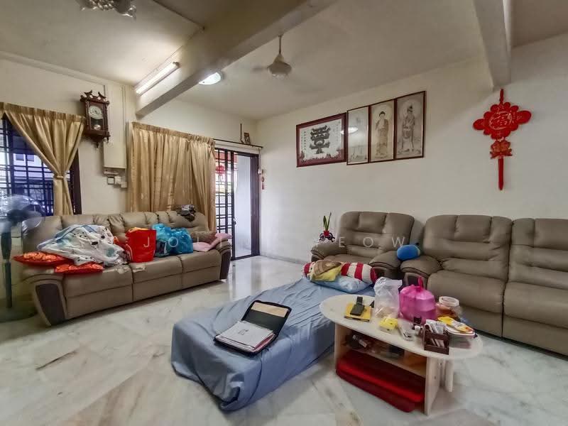 Rumah Teres 2-Tingkat untuk Dijual di Menglembu (Perak) - Joline YEOW - Living Room - PropertyGuru.com.my