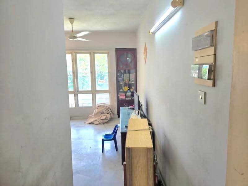 Pangsapuri untuk Dijual di Mawar Apartment - Kelvin Lim - Living Room - PropertyGuru.com.my