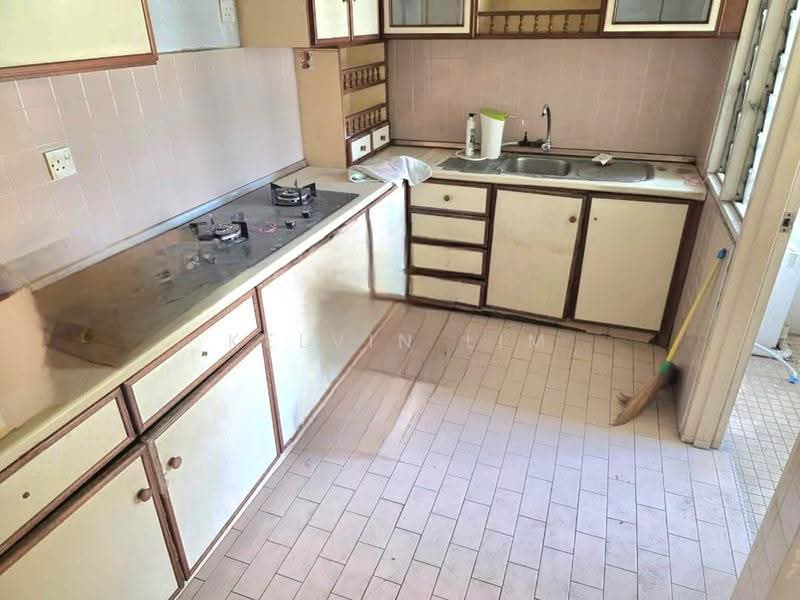 Pangsapuri untuk Dijual di Mawar Apartment - Kelvin Lim - Kitchen - PropertyGuru.com.my