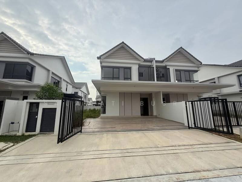 Semi-Detached House for Sale in Cyber 10 (Cyberjaya) - Salawati Busro - Exterior - PropertyGuru.com.my