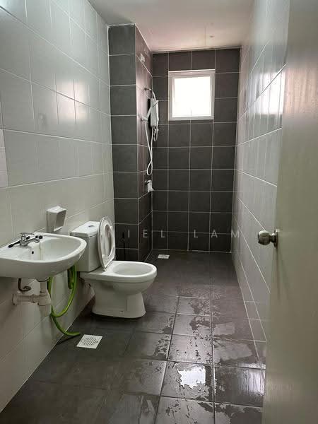 Kediaman Servis untuk Disewa di BSP 21 - Daniel Lam - Bathroom - PropertyGuru.com.my