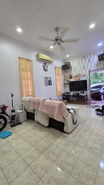 1-storey Terraced House for Sale in Taman Rinting (Johor Bahru) - Pauline Ng - Living Room - PropertyGuru.com.my