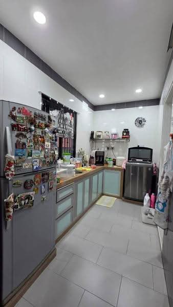 1-storey Terraced House for Sale in Taman Rinting (Johor Bahru) - Pauline Ng - Kitchen - PropertyGuru.com.my