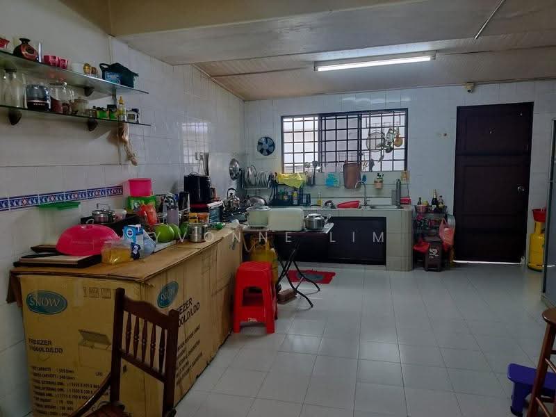 2-storey Terraced House for Sale in Saleng (Senai) - Yvonne Lim - Kitchen - PropertyGuru.com.my
