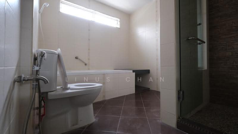 2.5-storey Terraced House for Rent in Bukit Wangsamas (Setiawangsa) - Linus Chan - Bathroom - PropertyGuru.com.my