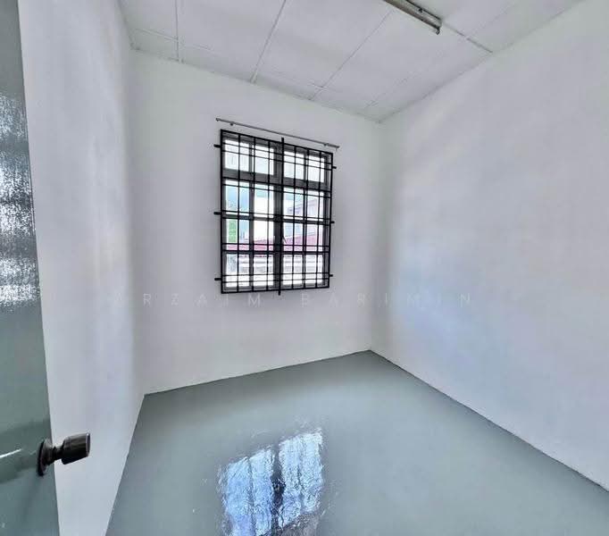 Rumah Teres 2-Tingkat untuk Dijual di Taman Bukit Dahlia (Pasir Gudang) - Arzaim Barimin - Interior - PropertyGuru.com.my