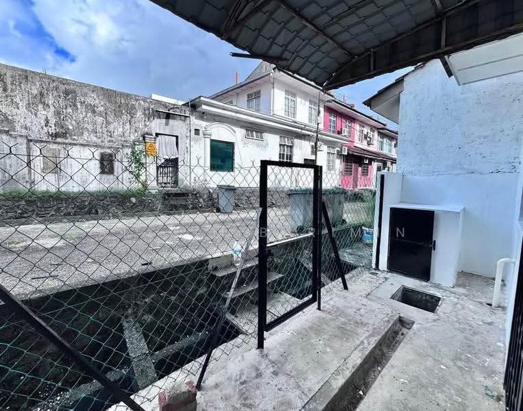 Rumah Teres 2-Tingkat untuk Dijual di Taman Bukit Dahlia (Pasir Gudang) - Arzaim Barimin - Exterior - PropertyGuru.com.my