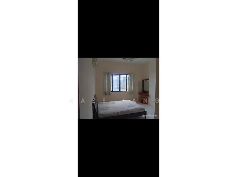 Pangsapuri untuk Disewa di Parkview Towers - Kaze Kang - Bedroom - PropertyGuru.com.my