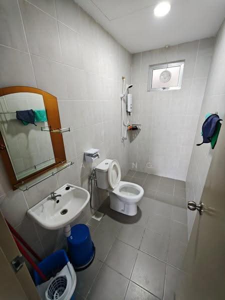 Pangsapuri untuk Disewa di Desa Alma Ria - Jane Ng - Bathroom - PropertyGuru.com.my
