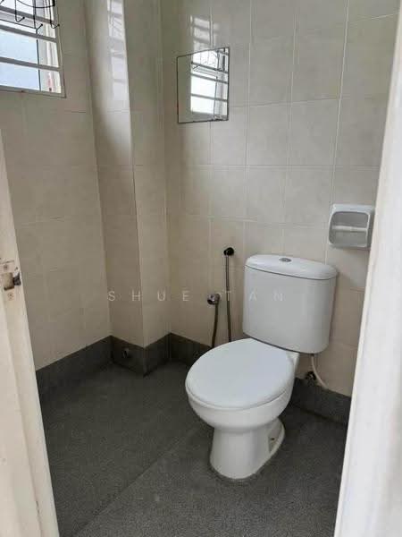 Rumah Teres untuk Disewa di Shah Alam (Selangor) - Shue Tan - Bathroom - PropertyGuru.com.my
