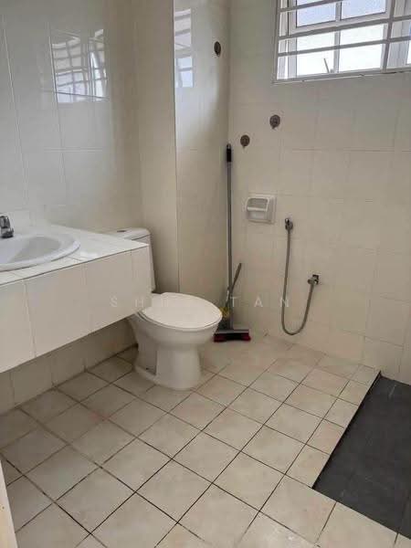 Rumah Teres untuk Disewa di Shah Alam (Selangor) - Shue Tan - Bathroom - PropertyGuru.com.my