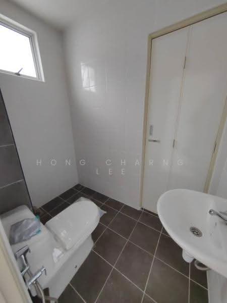 2-storey Terraced House for Rent in Pasir Gudang (Johor) - Hong Charng Lee - Bathroom - PropertyGuru.com.my