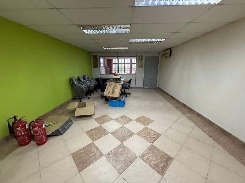 Terrace Factory for Sale in Kawasan Perusahaan Taman Ehsan (Kepong) - Xinzi Yew - Interior - PropertyGuru.com.my