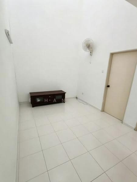 Rumah Teres untuk Disewa di Shah Alam (Selangor) - Ethan Ting - Living Room - PropertyGuru.com.my