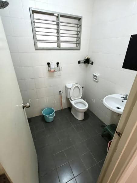 Rumah Teres untuk Disewa di Shah Alam (Selangor) - Ethan Ting - Bathroom - PropertyGuru.com.my