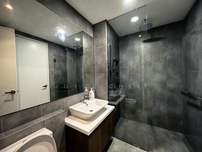 Service Residence for Sale at Ativo Suites @ Damansara Avenue - Joyce Chee - Bathroom - PropertyGuru.com.my