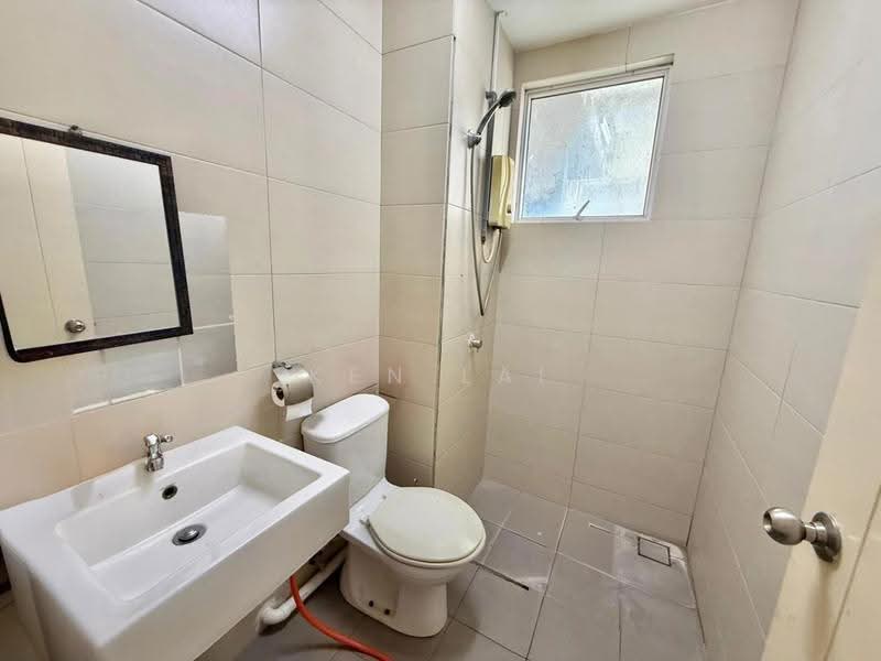 Kondominium untuk Dijual di 222 Residency - Ken Lai - Bathroom - PropertyGuru.com.my