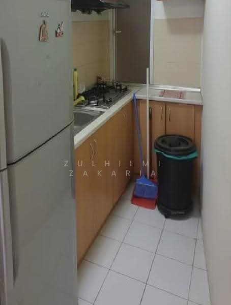 Kediaman Servis untuk Dijual di 38 Bidara Condominium - Zulhilmi Zakaria - Kitchen - PropertyGuru.com.my