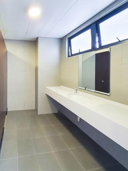 Pejabat untuk Disewa di Bukit Jelutong (Shah Alam) - Bear T.Y. Him - Bathroom - PropertyGuru.com.my