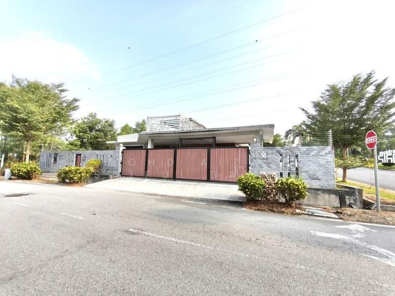 Bungalow House for Sale in Taman Pj Perdana (Paroi) - Mohd Aizat Saiful Bahri - Exterior - PropertyGuru.com.my