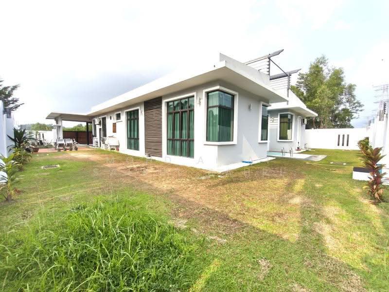 Bungalow House for Sale in Taman Pj Perdana (Paroi) - Mohd Aizat Saiful Bahri - Exterior - PropertyGuru.com.my