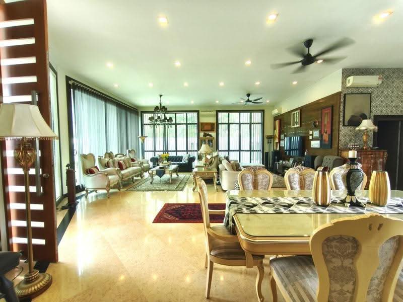 Bungalow House for Sale in Taman Pj Perdana (Paroi) - Mohd Aizat Saiful Bahri - Living Room - PropertyGuru.com.my