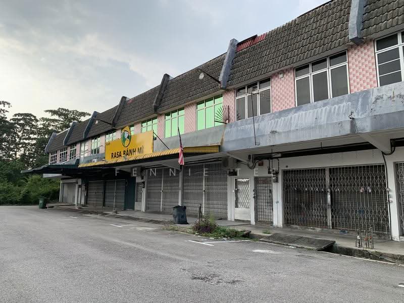 Shop / Office for Sale in Changkat Jong (Perak) - Fennie Tee - Exterior - PropertyGuru.com.my