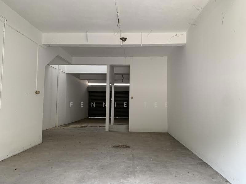 Shop / Office for Sale in Changkat Jong (Perak) - Fennie Tee - Interior - PropertyGuru.com.my