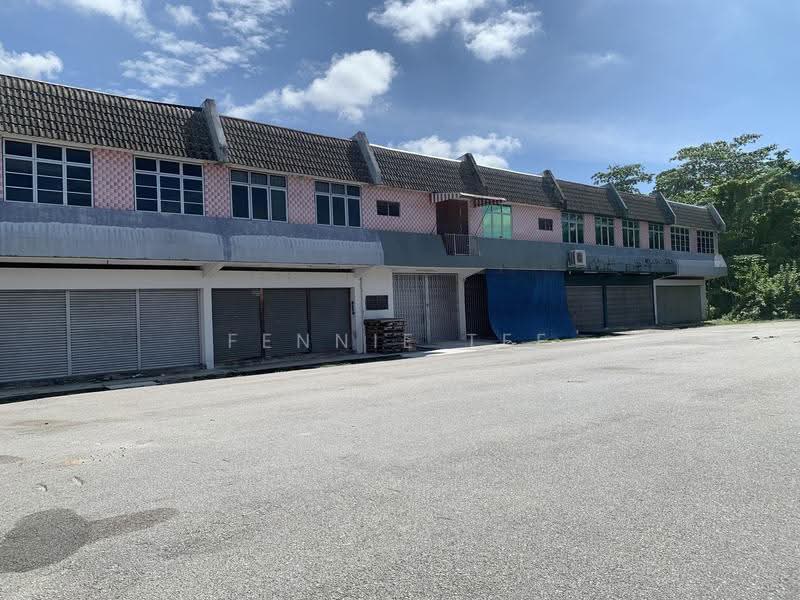 Shop / Office for Sale in Changkat Jong (Perak) - Fennie Tee - Exterior - PropertyGuru.com.my