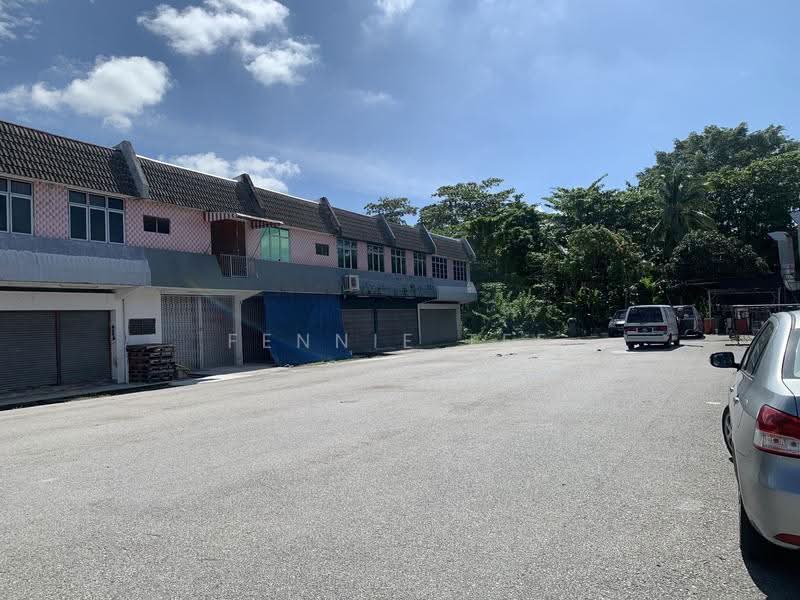 Shop / Office for Sale in Changkat Jong (Perak) - Fennie Tee - Exterior - PropertyGuru.com.my