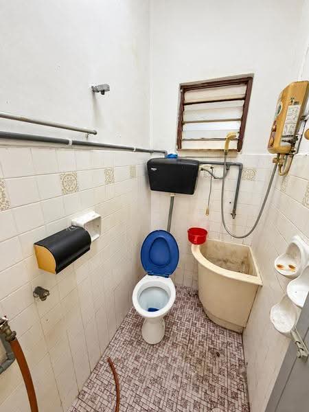 1-storey Terraced House for Sale in Taman Desa Bakti (Teluk Intan) - Kelvin Foo - Bathroom - PropertyGuru.com.my